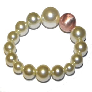 Elastisk armbånd med store perler