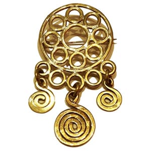 Brosje i bronse - "bunads-sølje"