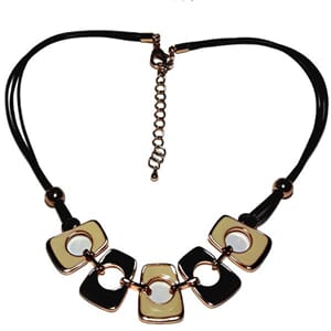 Halskjede med  emalje-elementer