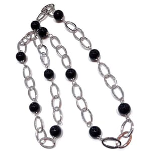 Lang halskjede med kunstperler