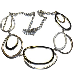 Halssmykke med emalje