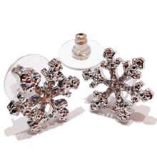 Ørestuds med strass rett på øret