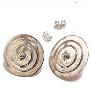 Ørstuds i sølv med skjoldmotiv