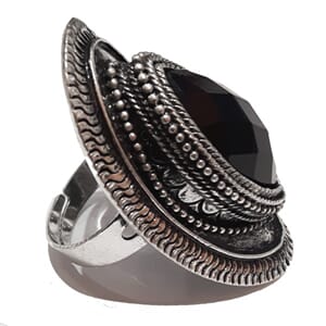 Åpen ring med fasettert glass-sten