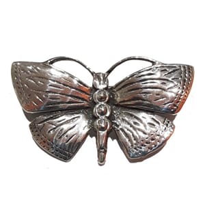 Brosje i sølv med sommerfuglmotiv