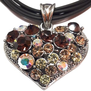Halssmykke med hjerteanheng og Swarovski krystaller