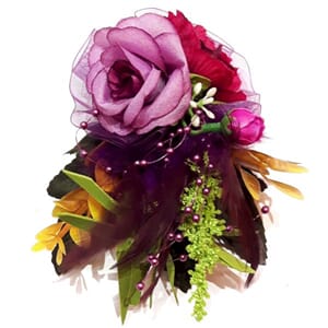 Tekstil- og fjærblomst, nål og clip