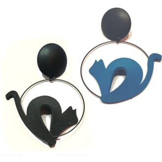 80-talls øredobber i skumplast